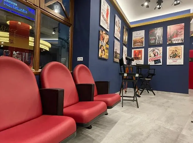 מלון Paula Films Collection 2*