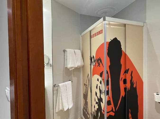 Paula Films Collection מלון 2*